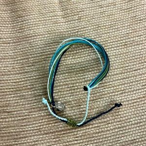 Pura, Vida bracelets